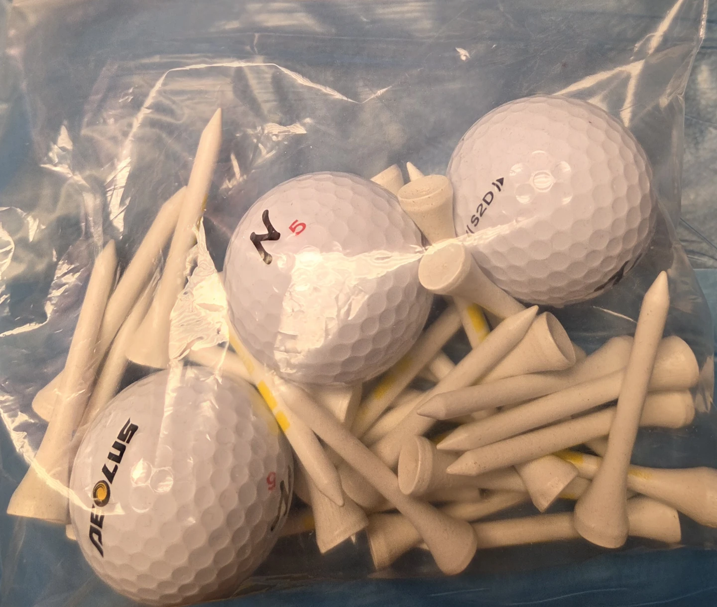 Golf Balls & Tees