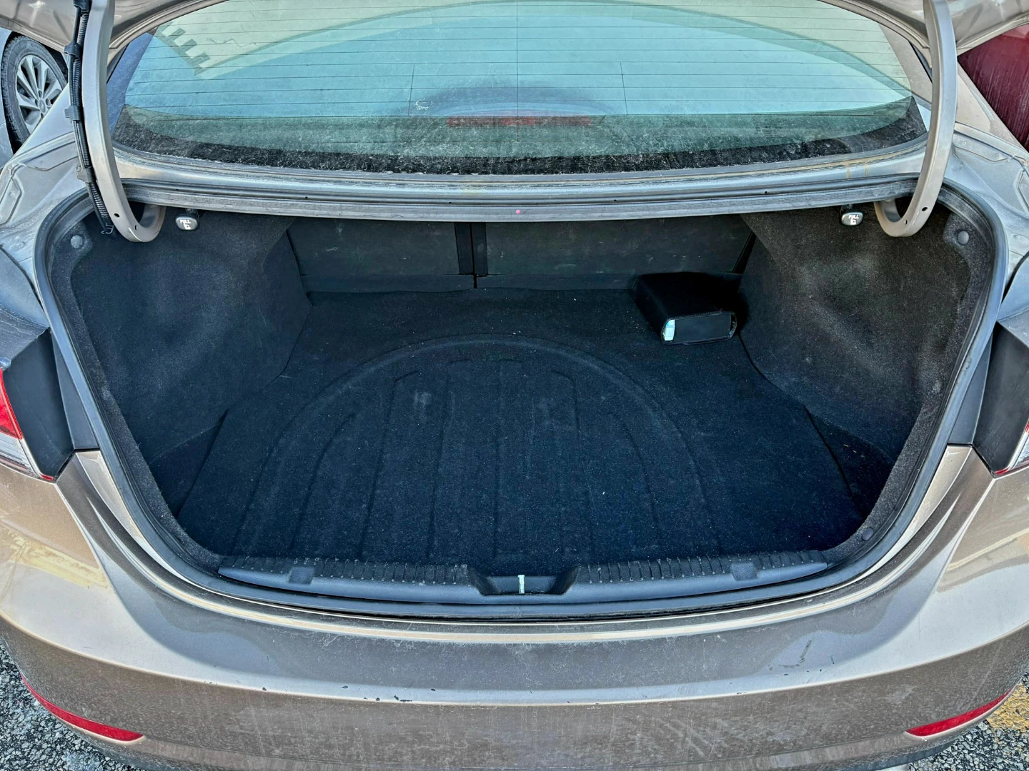 2014 Hyundai Elantra limited with tech  200,460km - photo 4