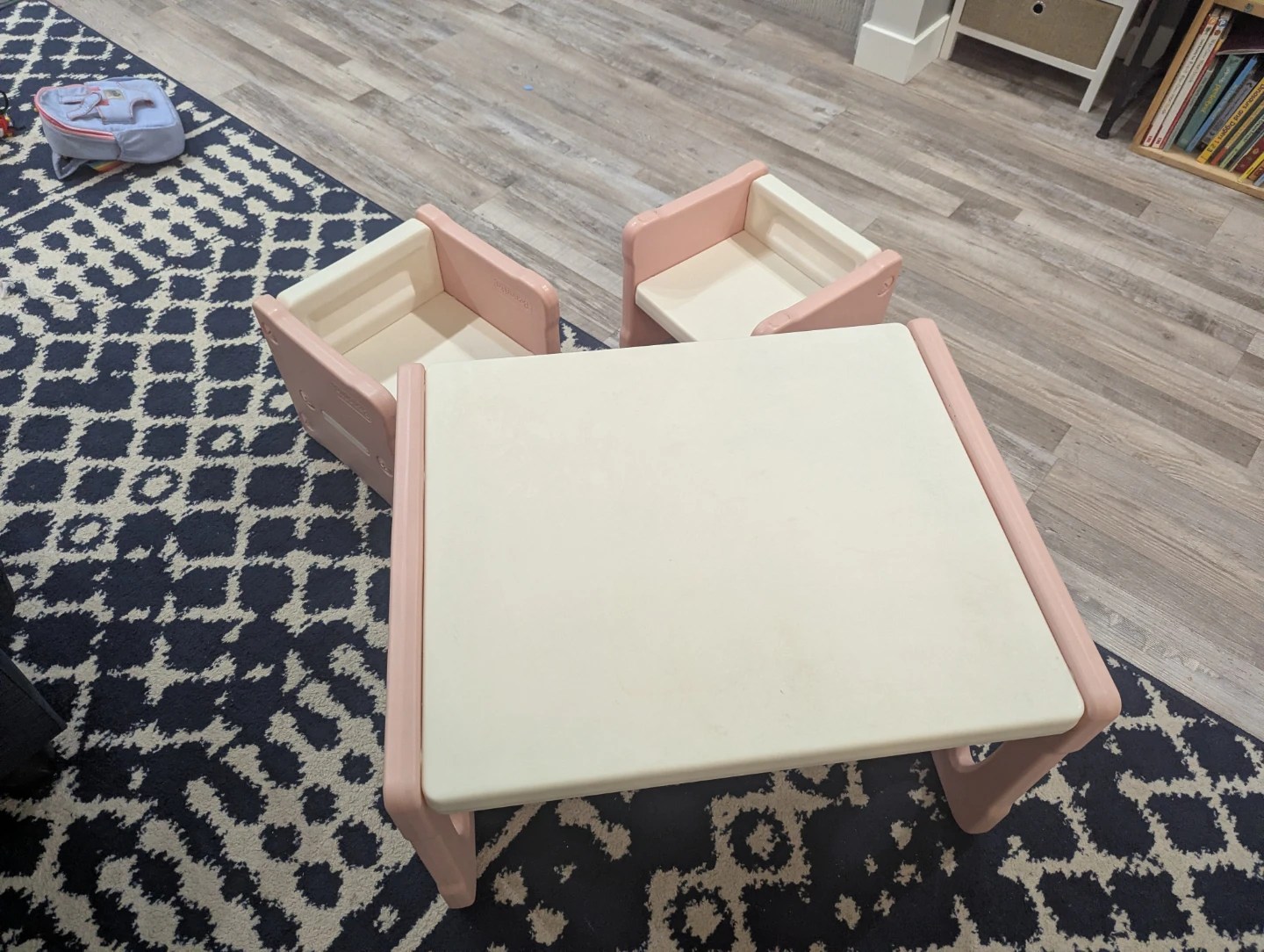 Benarita Kids Table and 2 Chairs Set - photo 2