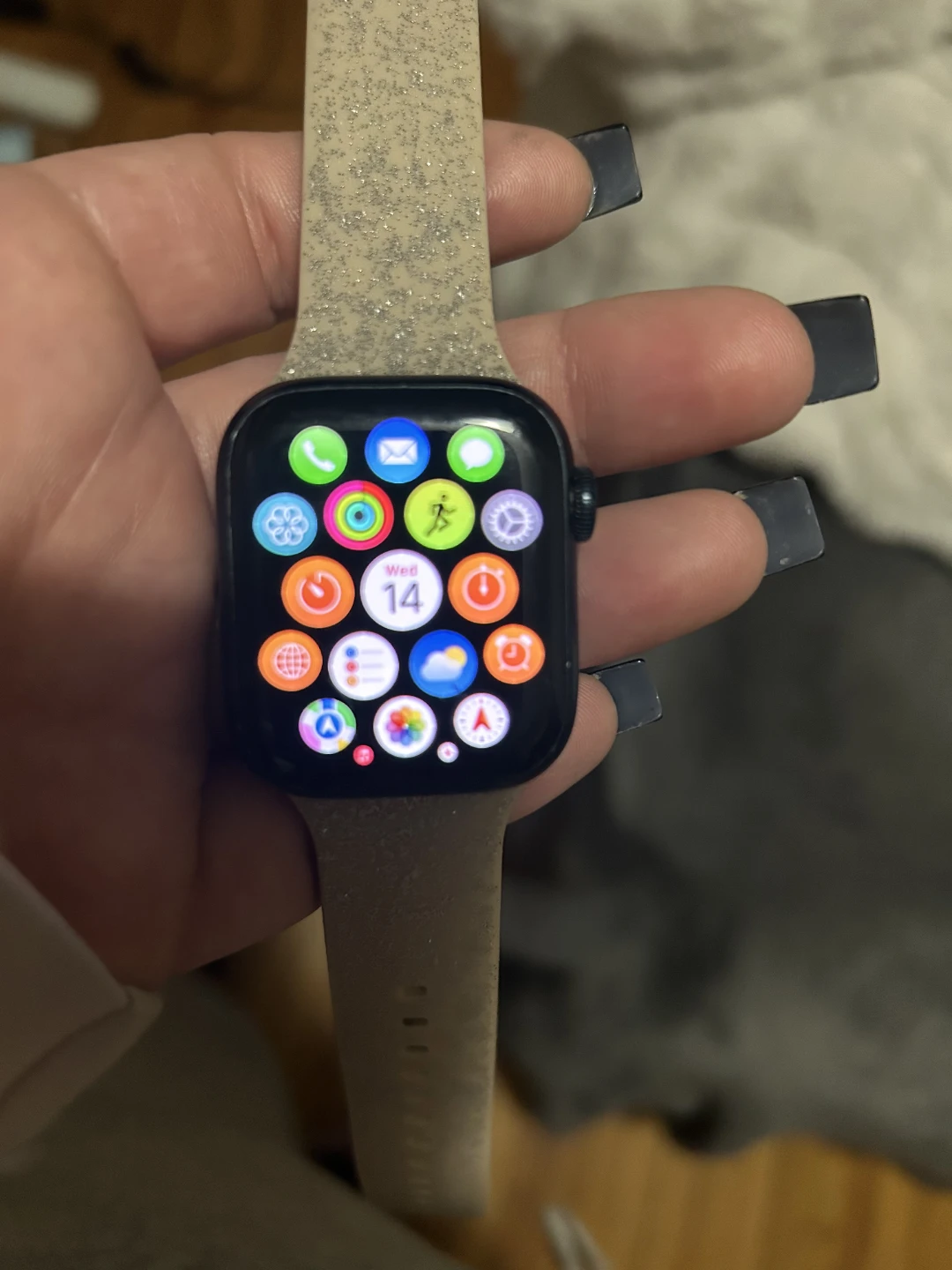 Apple Watch with Charger - photo 4