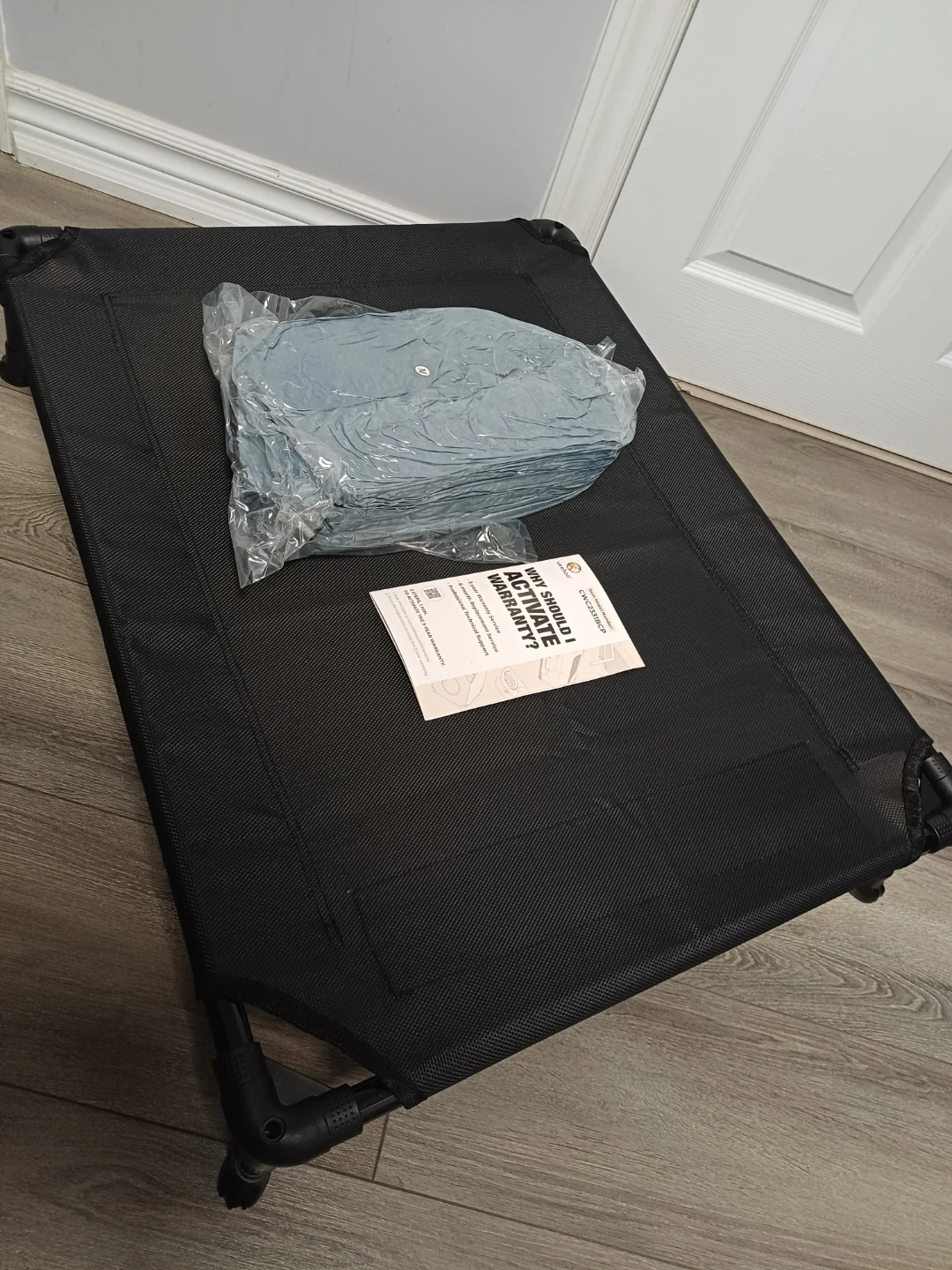 Veehoo Elevated Dog Bed -  New in Box - photo 4