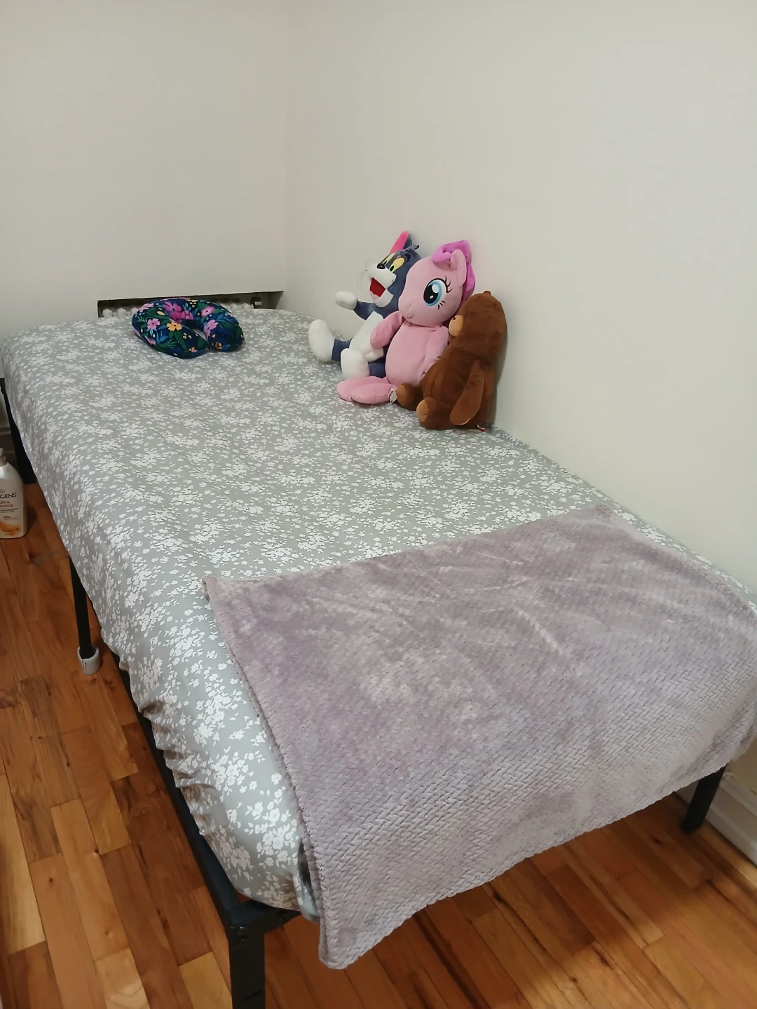 Folding Twin Size Bed Frame plus mattress - photo 2