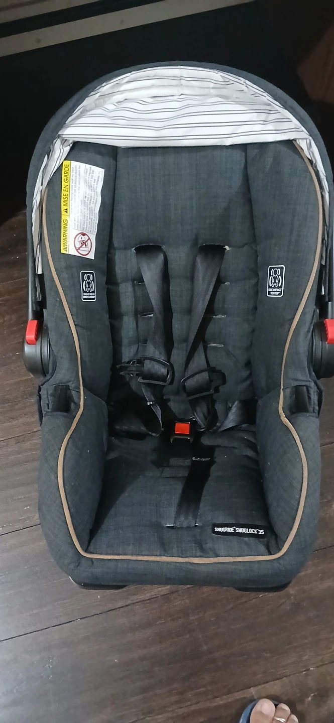 Graco SnugRide 35 Infant Car Seat