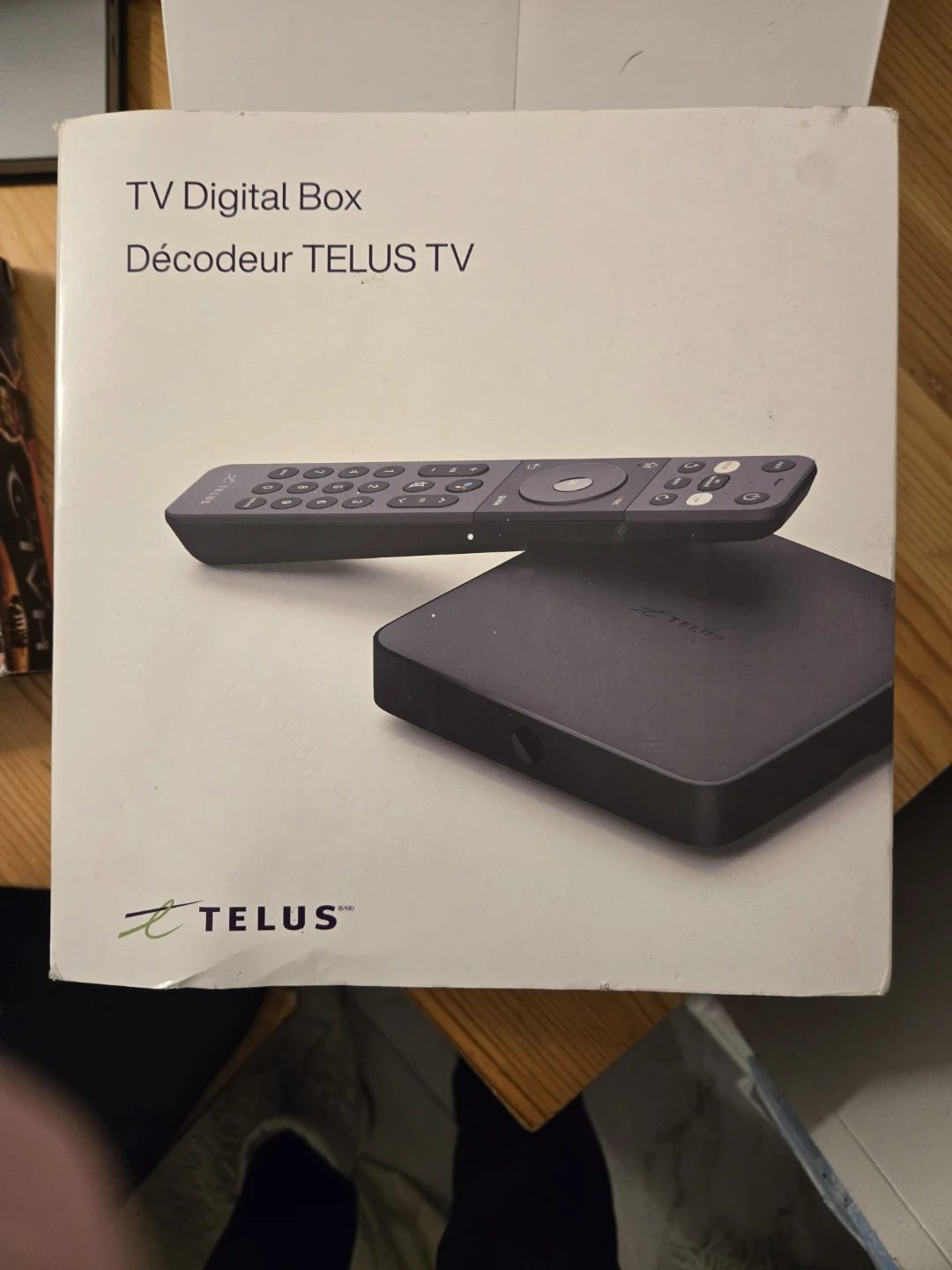 TELUS TV Digital Box with Remote - photo 2