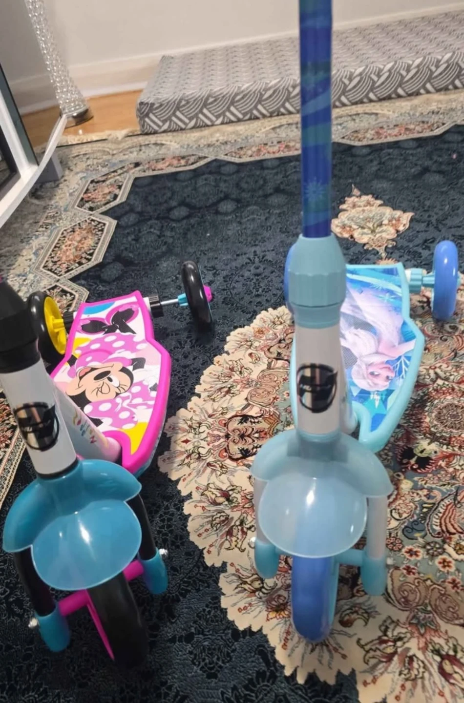 Kids' Disney Scooters - Minnie Mouse & Frozen - photo 2