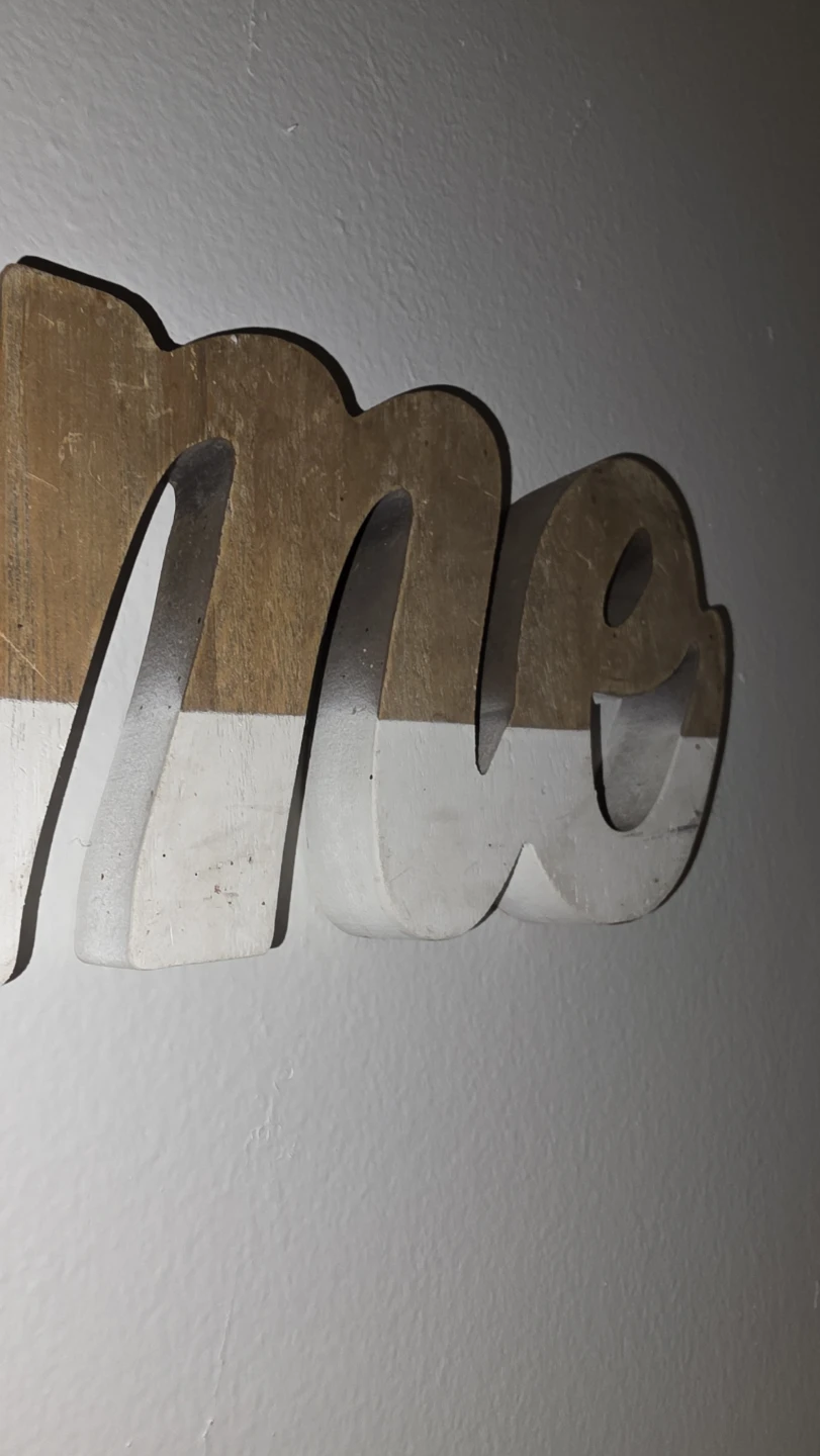 Wooden "Welcome" Sign - photo 4