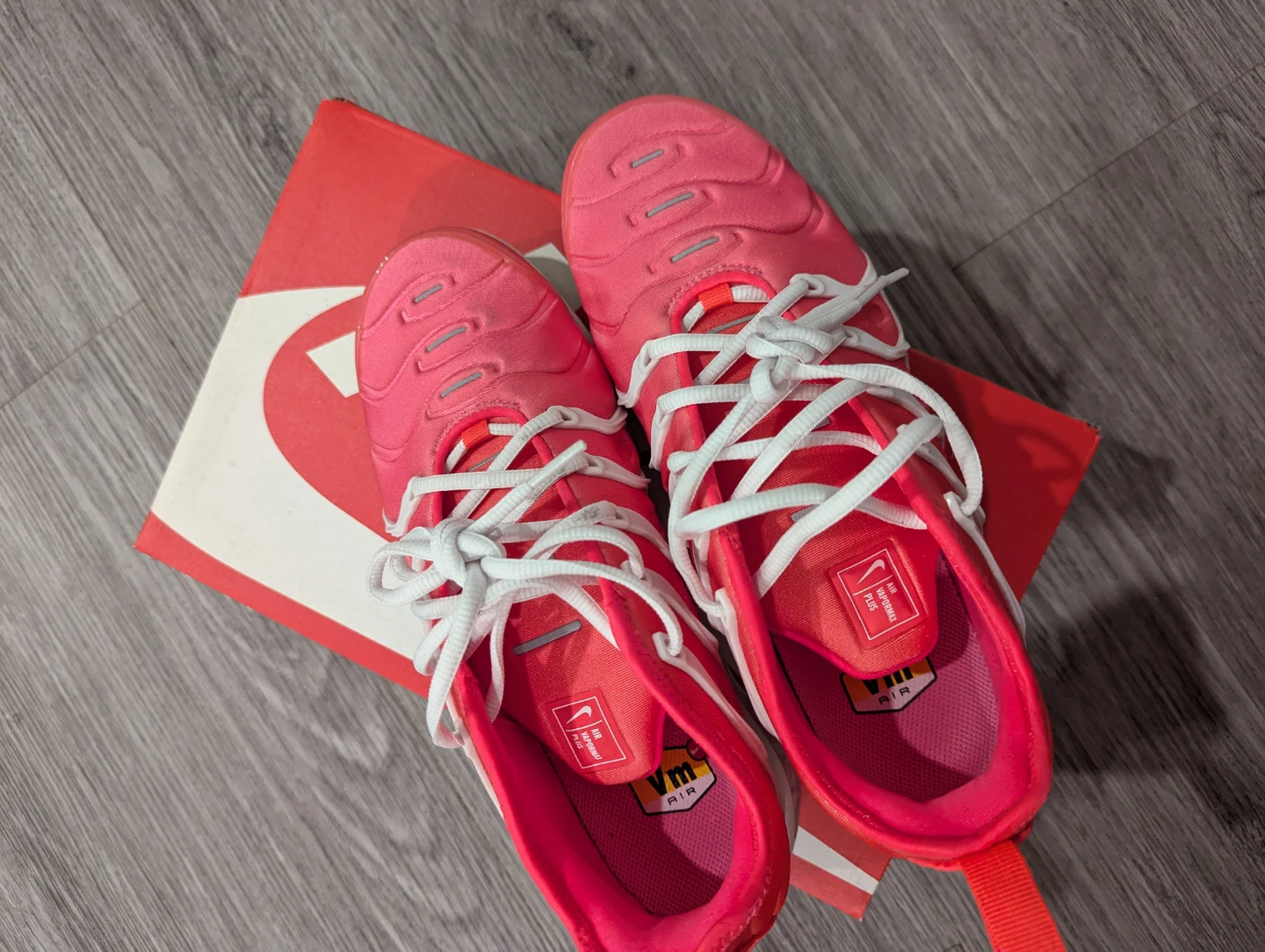 Nike Air VaporMax Plus - Women's Size 8
