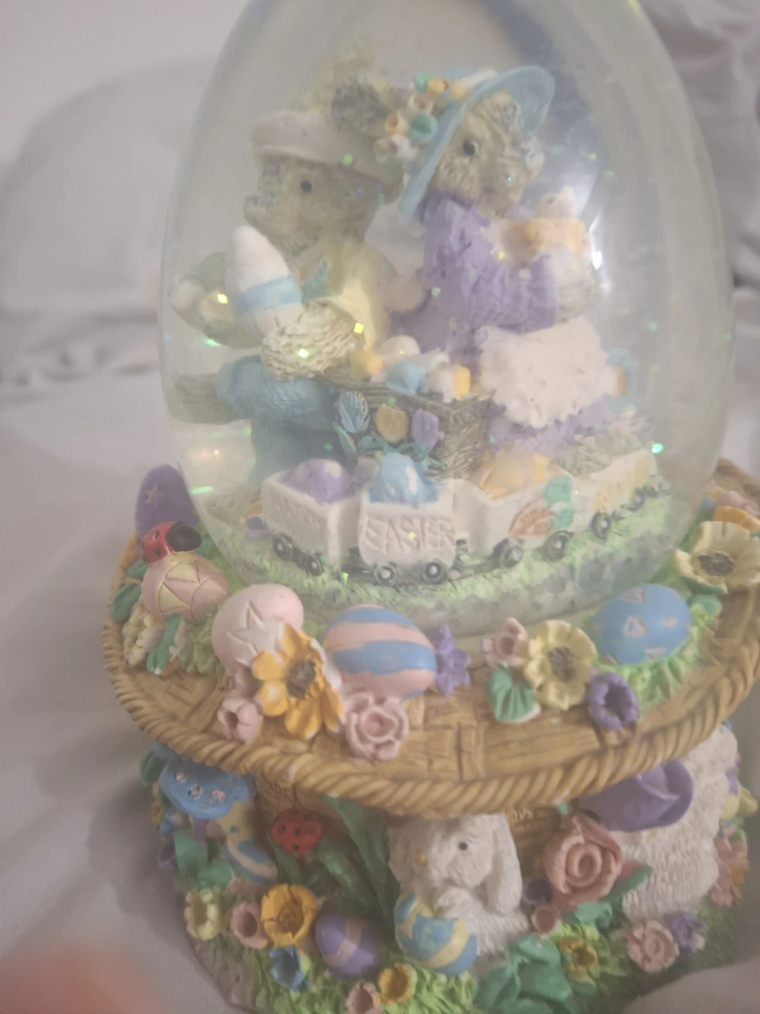Easter Bunny Couple Snow Globe - photo 2