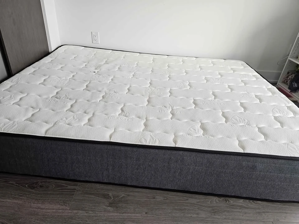Queen size Mattress - photo 2