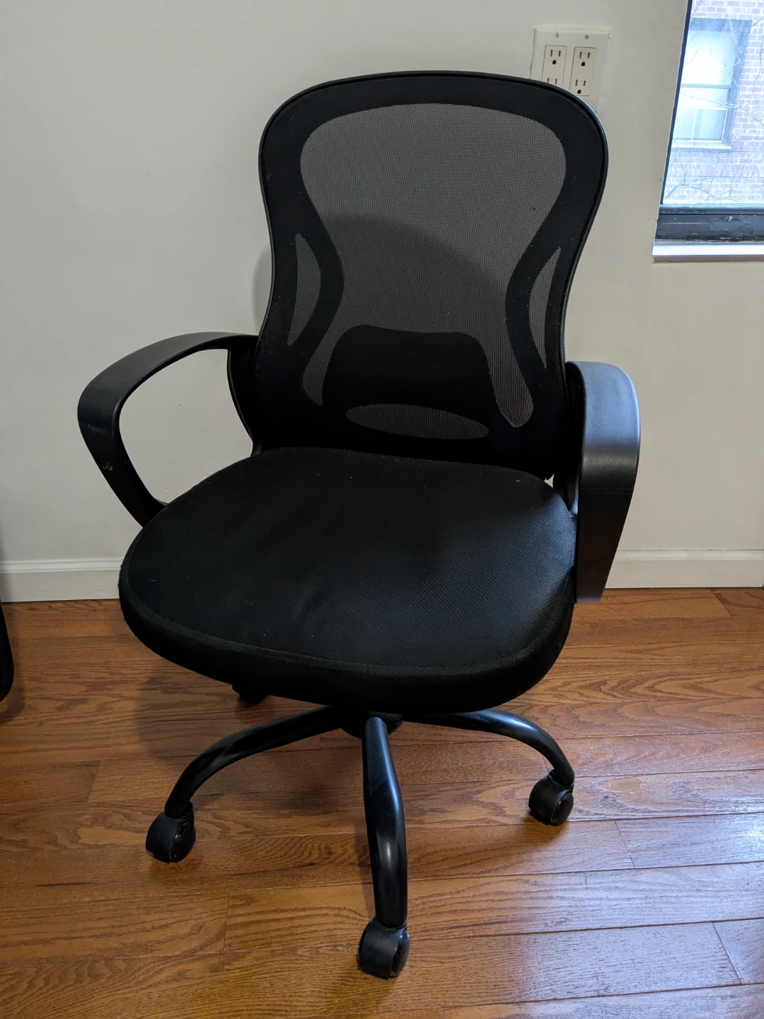 Black Mesh Office Chair - photo 3