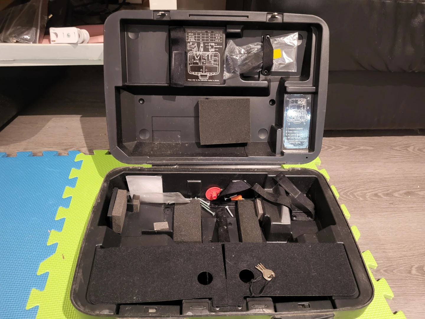 JVC Video Movie Hard Case - photo 3