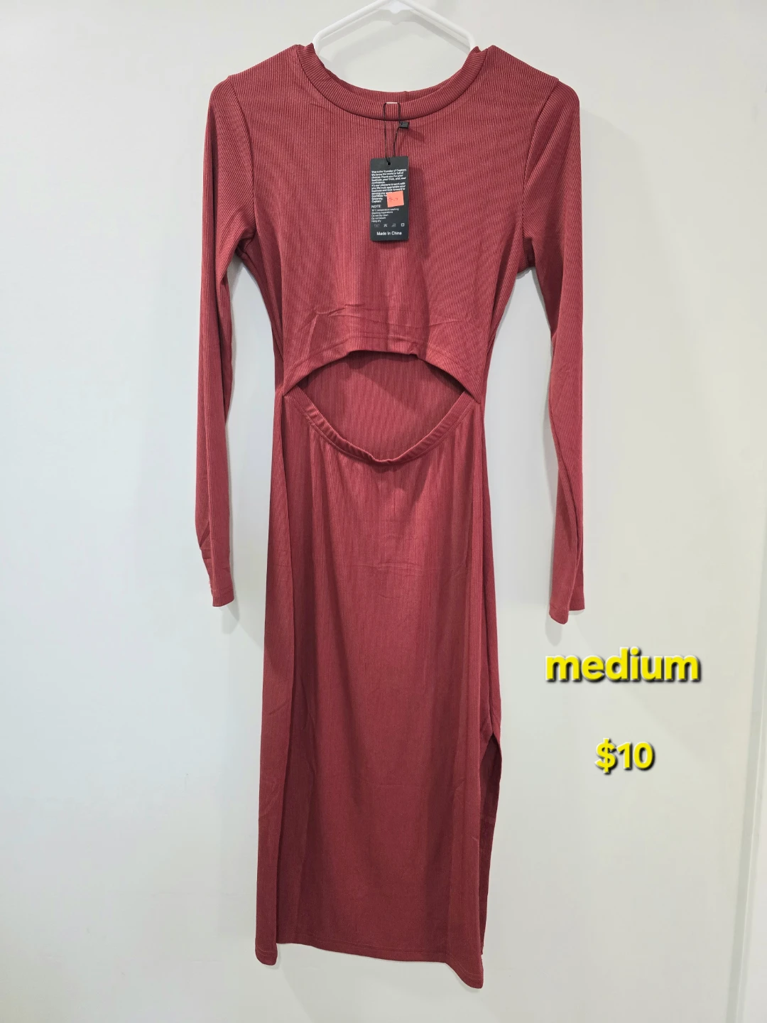 Assorted Dresses - Sizes S/M and Medium - photo 5
