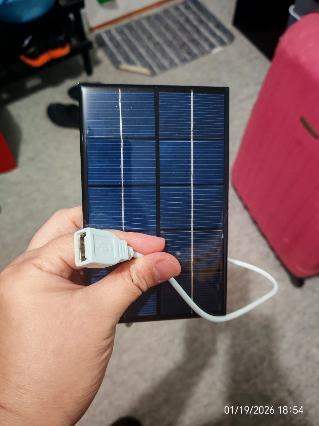 Portable Solar Panel Charger 🥕