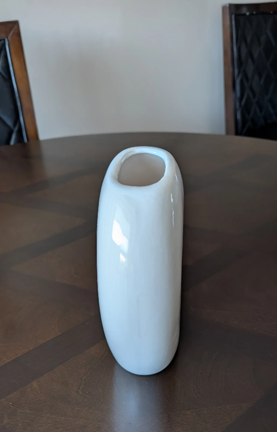 White Ceramic Vase - photo 2