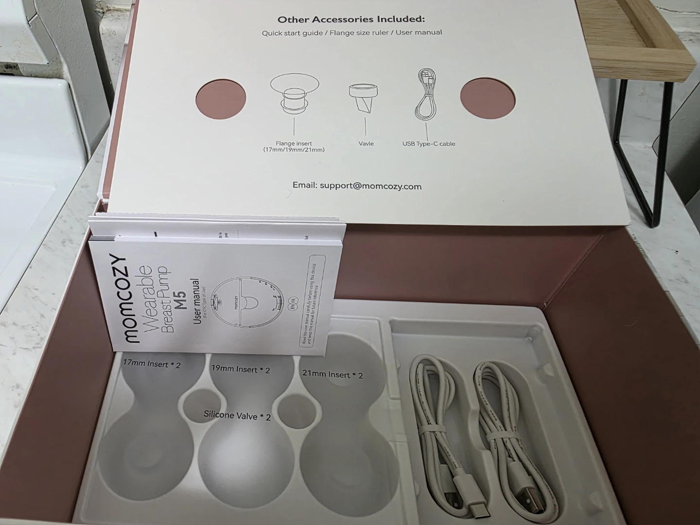 Mom cozy M-5 Hands-Free Portable Model Breast Pump - photo 3