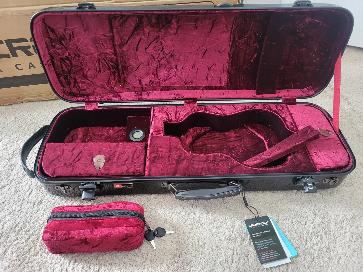 Ukelele case with lock (New in box) - photo 2