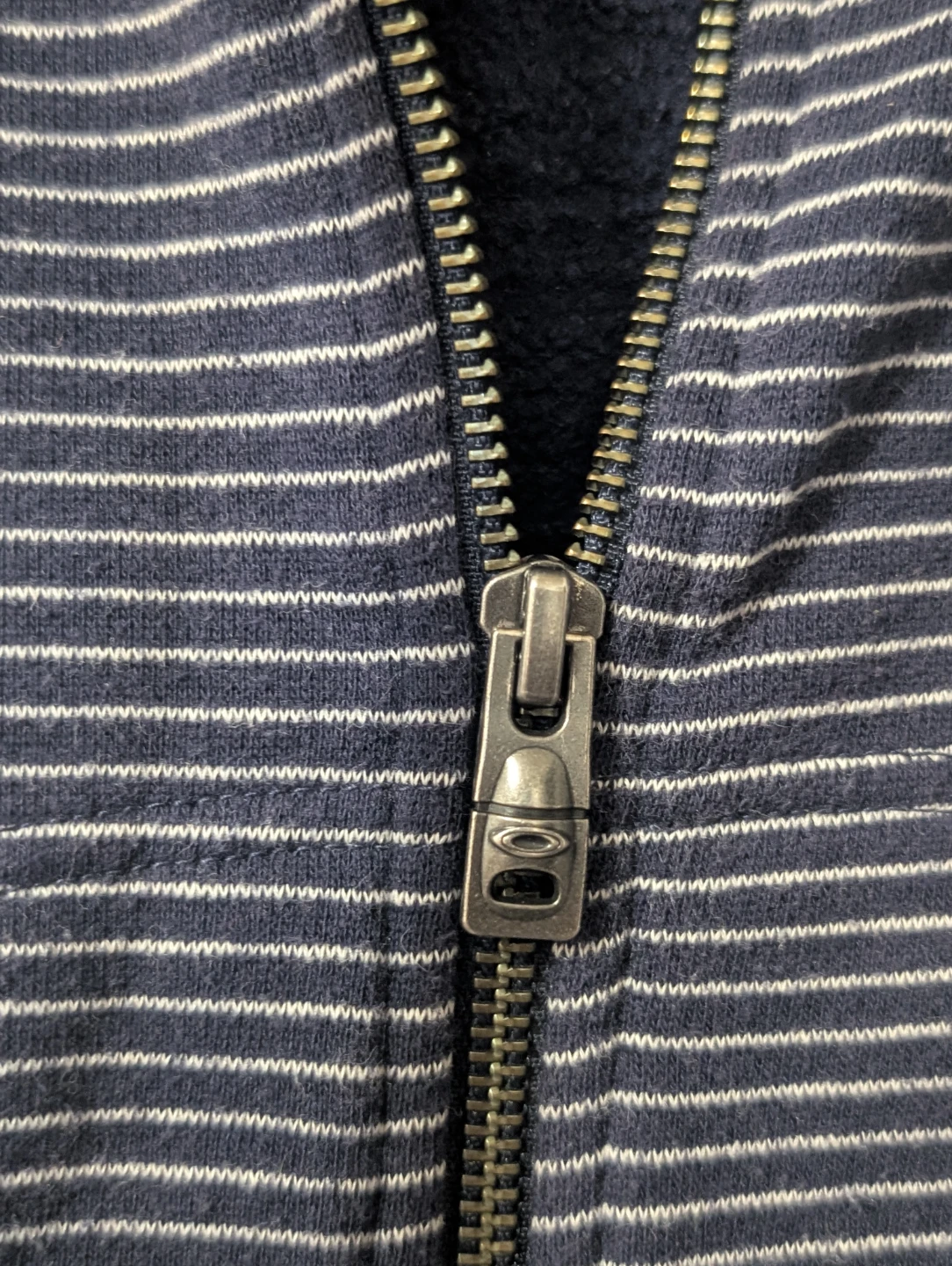 Oakley Striped Zip-Up Hoodie - Size S - photo 2