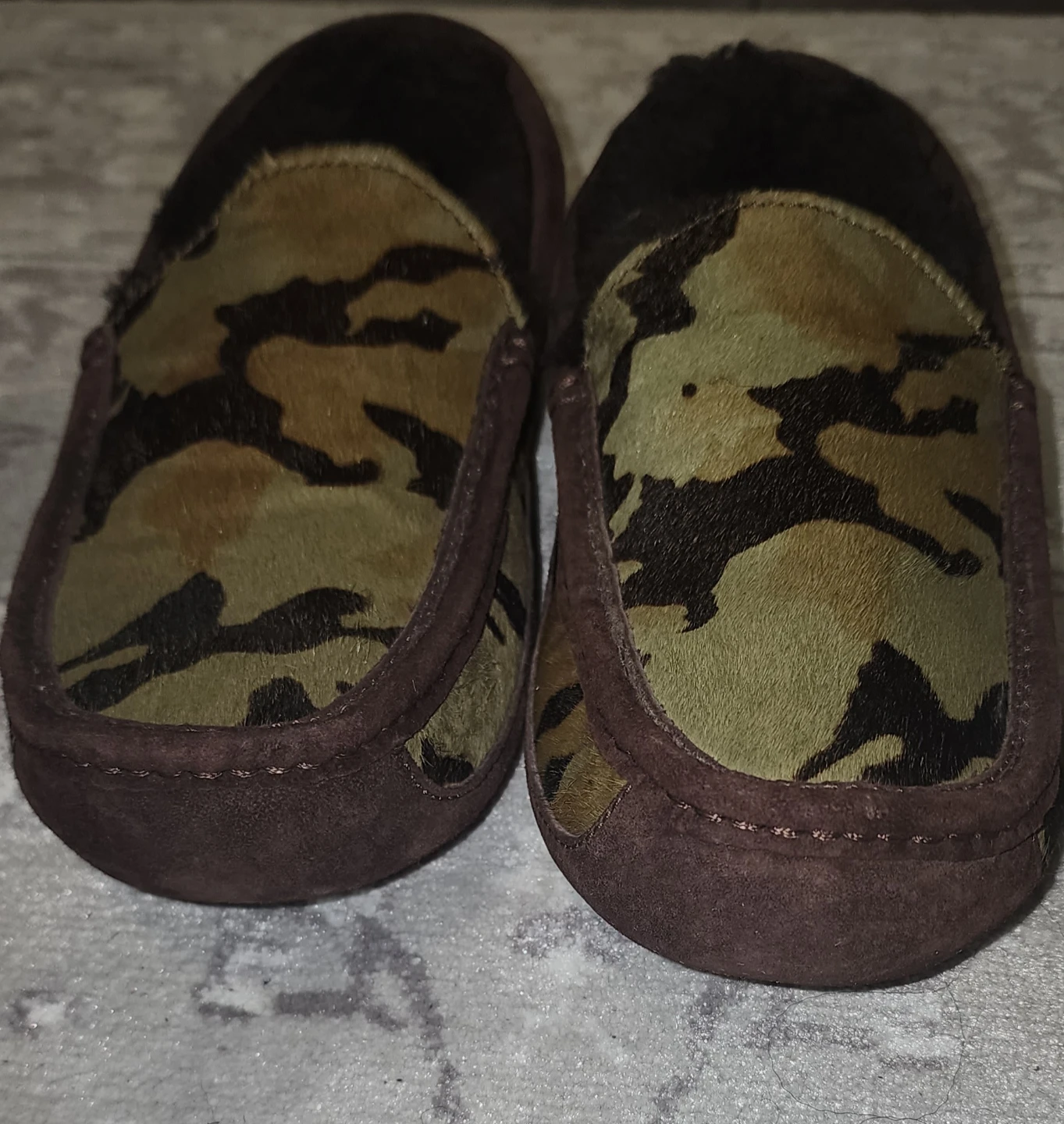 UGG Australia Camo Print Slippers.Size 8 - photo 2
