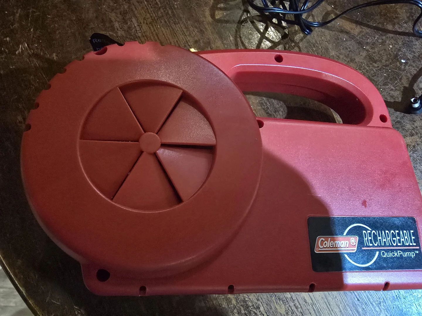 Coleman Rechargeable QuickPump - photo 3