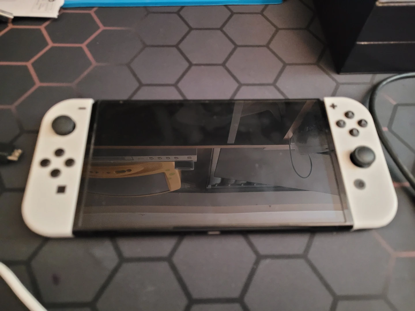 White Switch Oled with extras - photo 2