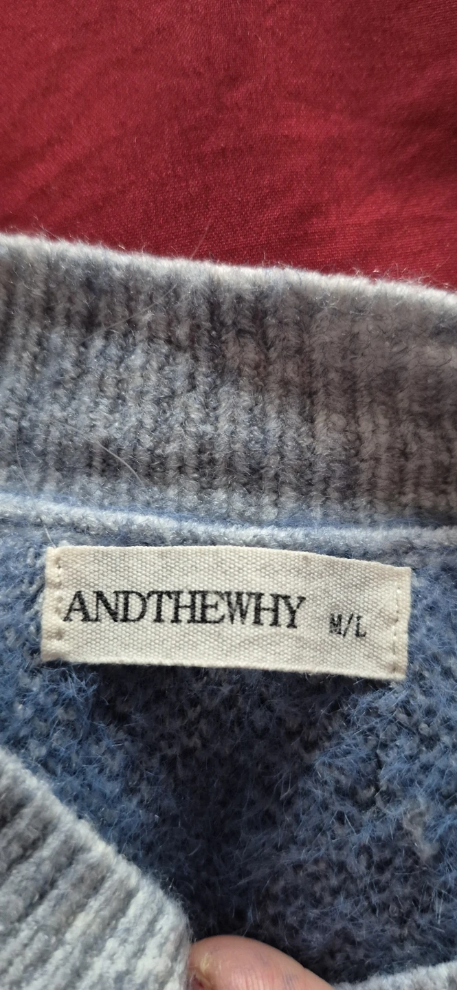 ANDTHEWHY Star Pattern Sweater - Size M/L - photo 2