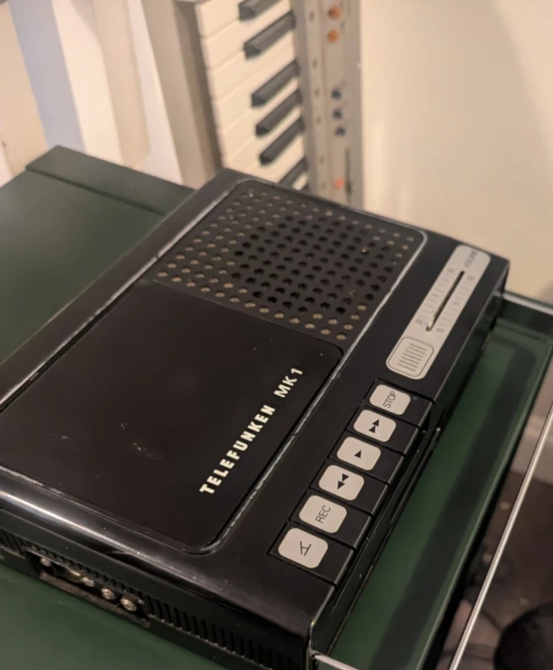 Telefunken MK 1 Cassette Recorder - photo 3