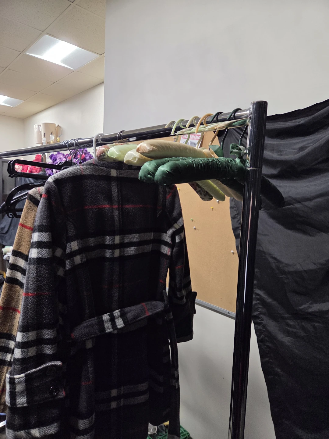 Heavy duty clothing rack jacket coat check - photo 3