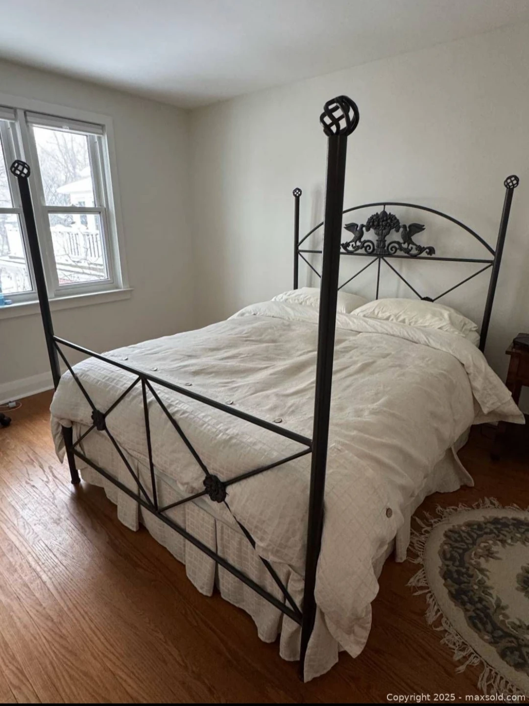 Antique Style Hunter Green Wrought Iron Queen Bed