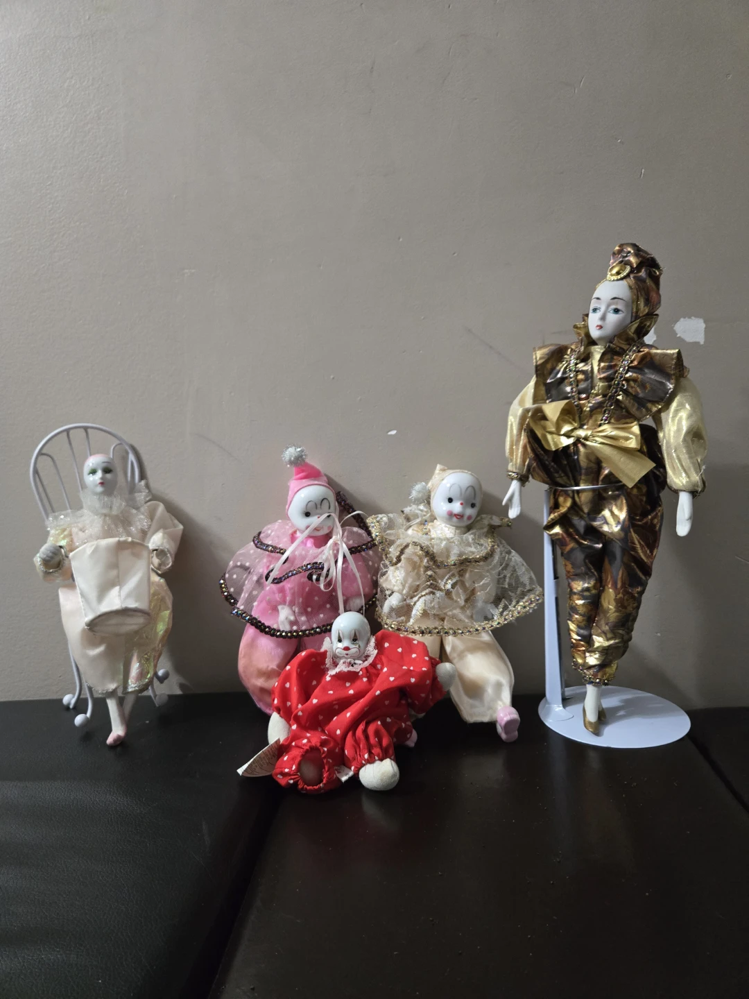 Collection of 5 Porcelain Clown Dolls - photo 4