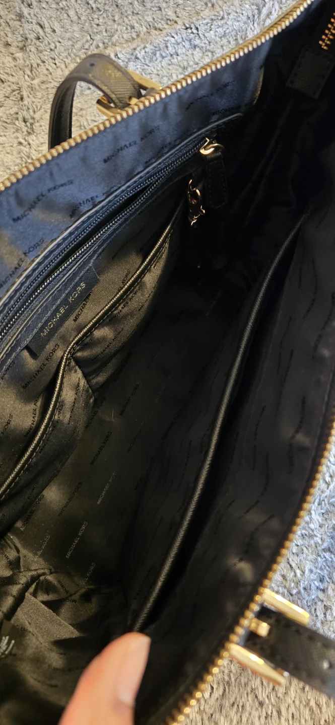 Michael Kors Black Tote Bag - photo 3