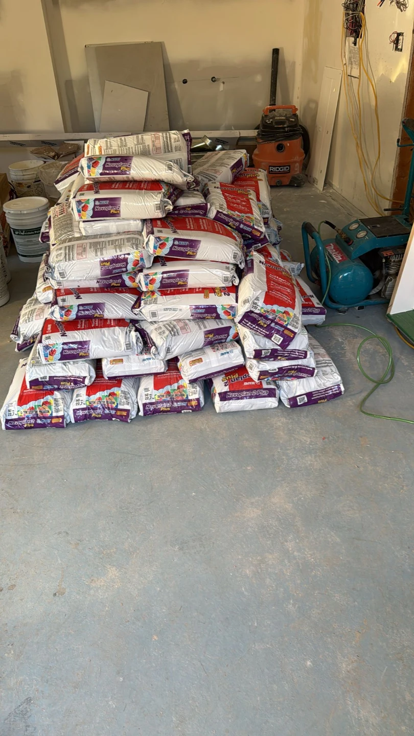 Self leveling bags