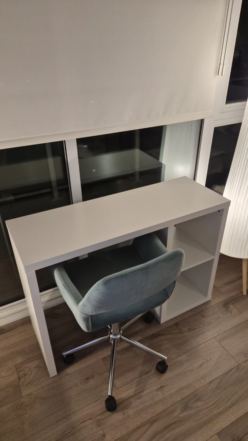 Modern Work-From-Home Desk & Chair – Excellent Condition - photo 3
