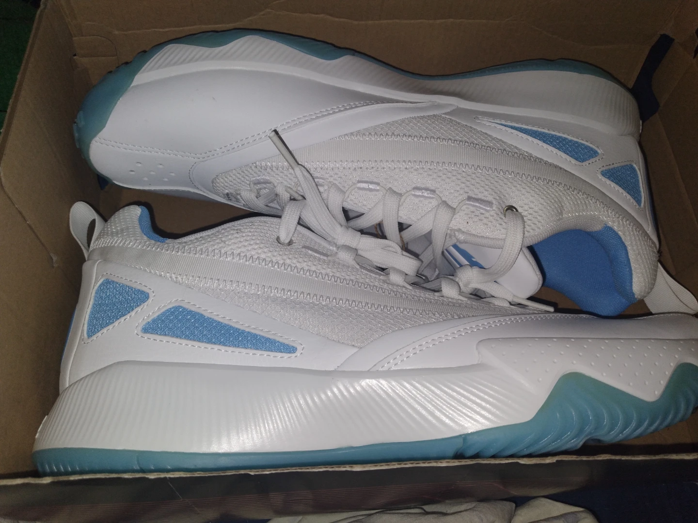Adidas Dame D Bounce Basketball Shoes