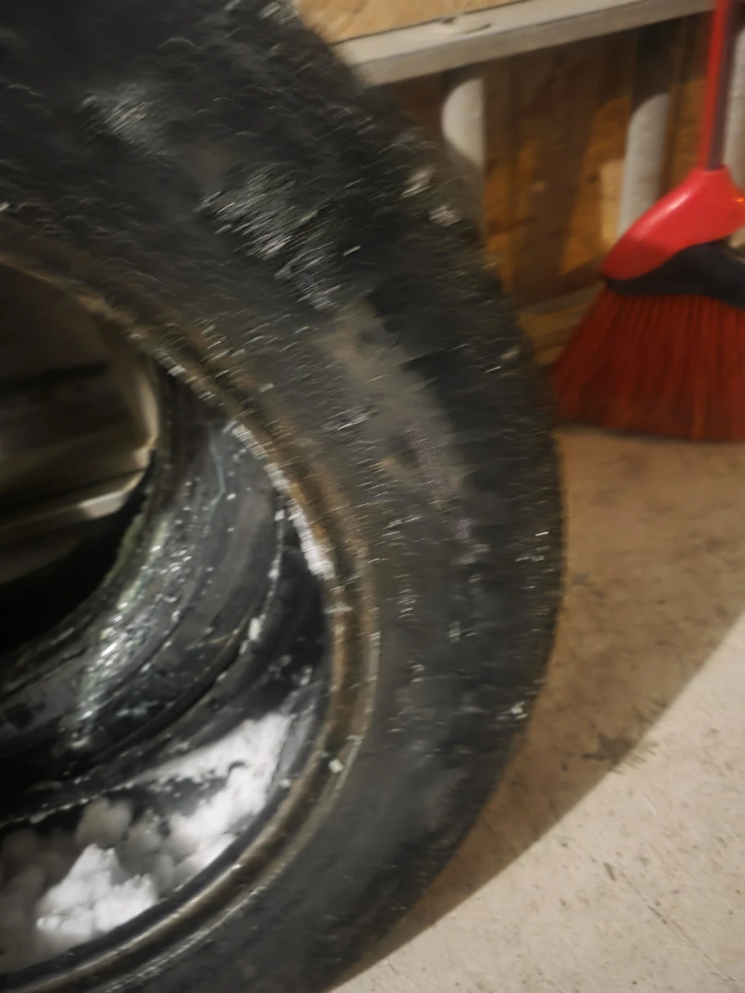 2X205/65/R16 mechelin ice X winter tires only 2 - photo 2