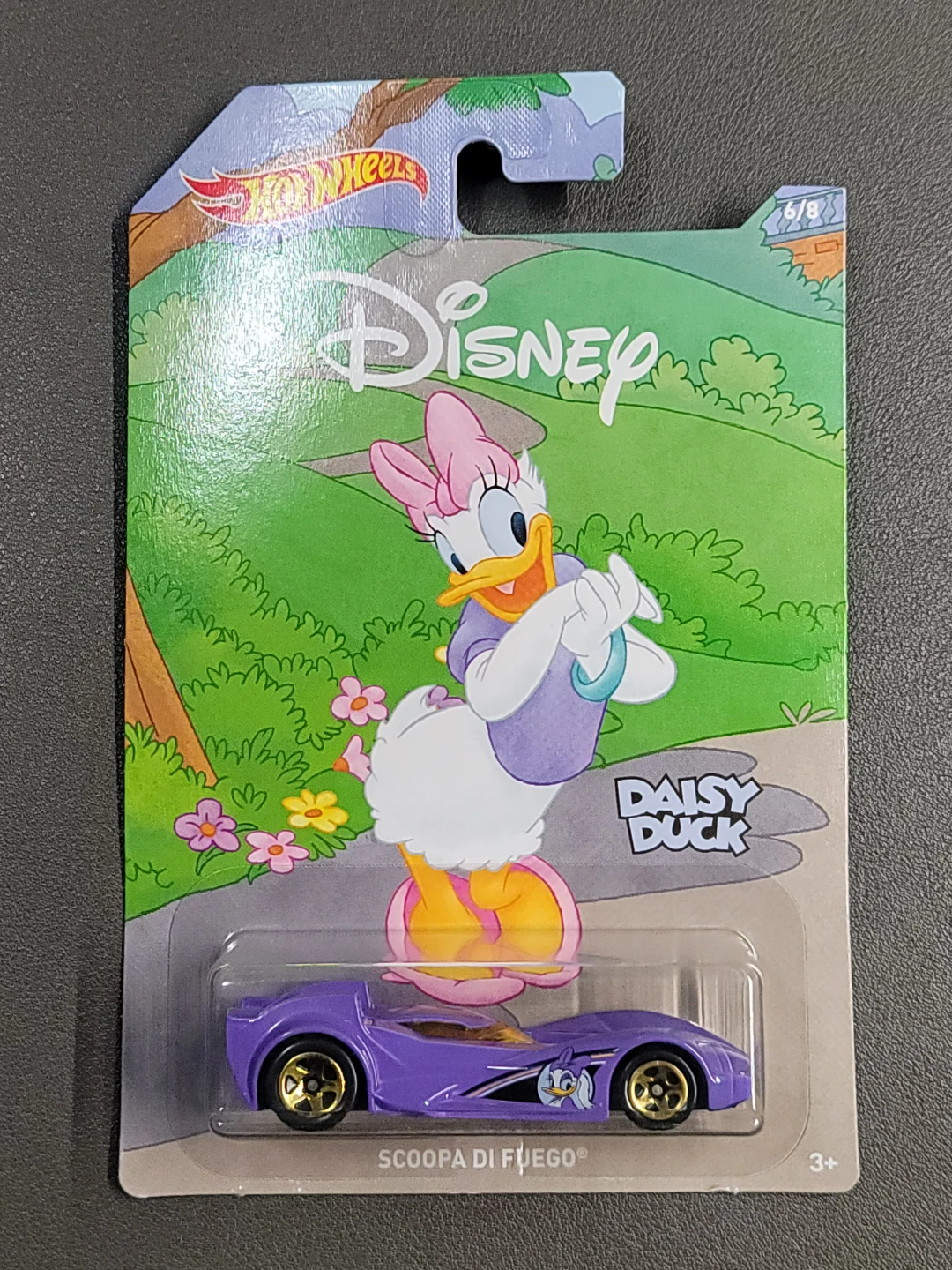 Hot Wheels Disney Daisy Duck Scoopa Di Fuego
