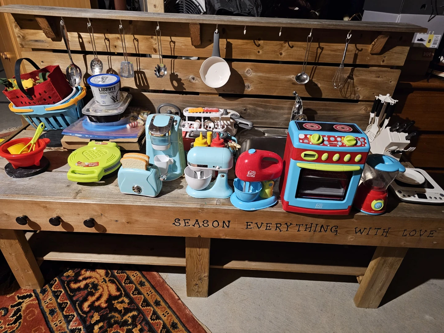 Kids Play Kitchen & Accessories