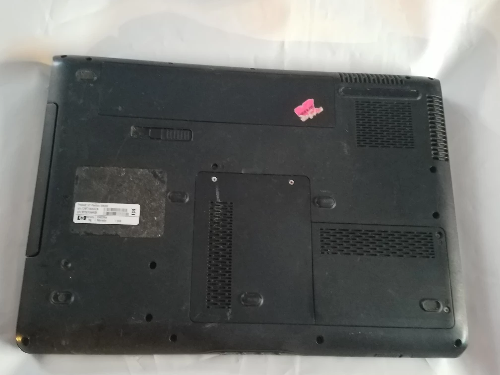 HP Pavilion dv6000 Laptop - photo 3