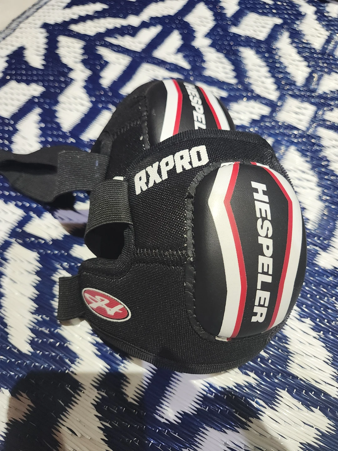 Hespeler RXPRO Hockey Knee Pads