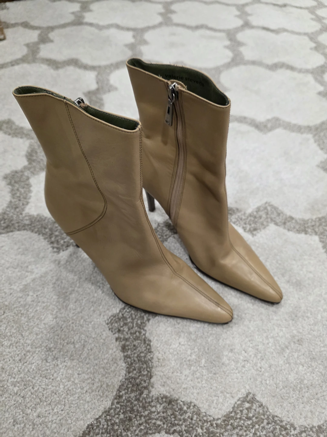 Valerie Stevens Tan Leather Heeled Booties - Size 7M