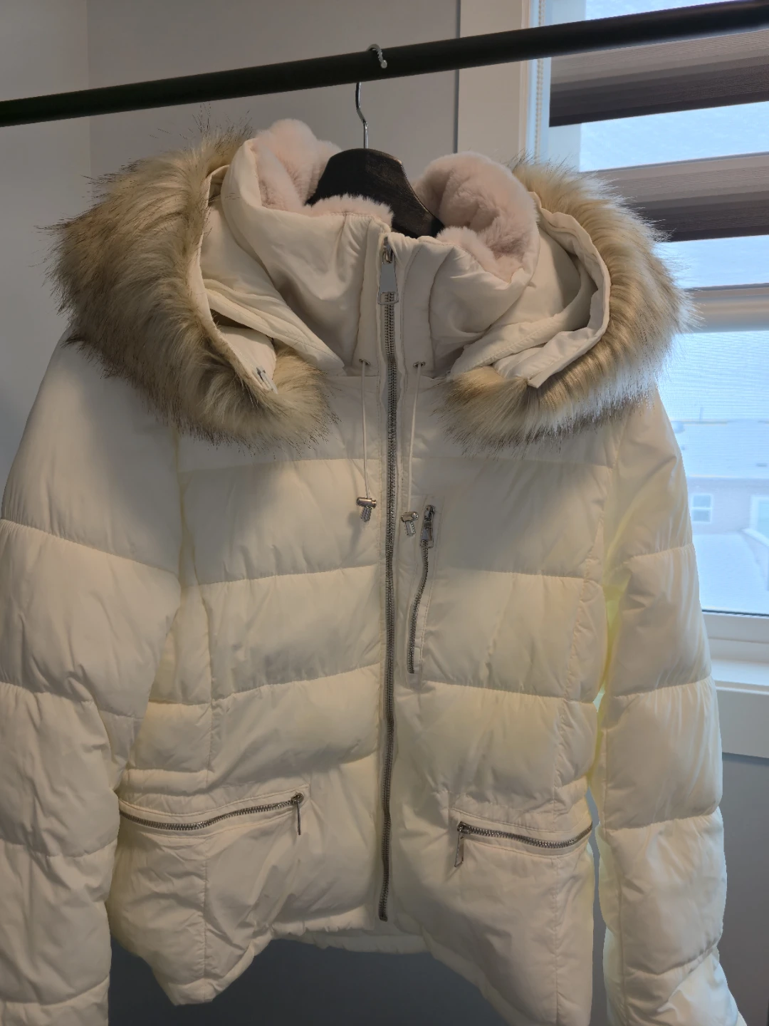 Zara trf Collection White Puffer Jacket (L)
