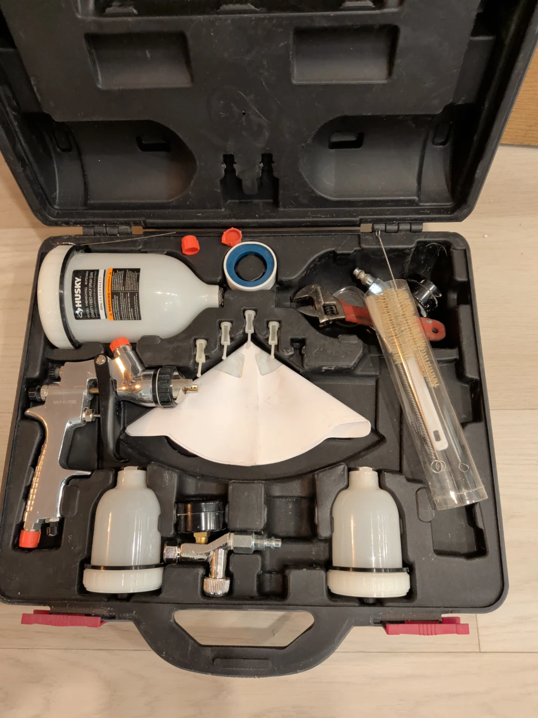 Husky Gravity Feed HVLP Spray Gun Kit
