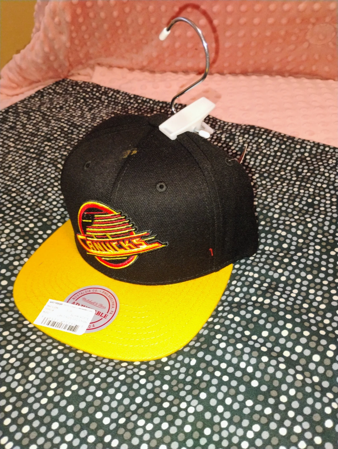 Mitchell & Ness Canucks Snapback Hat