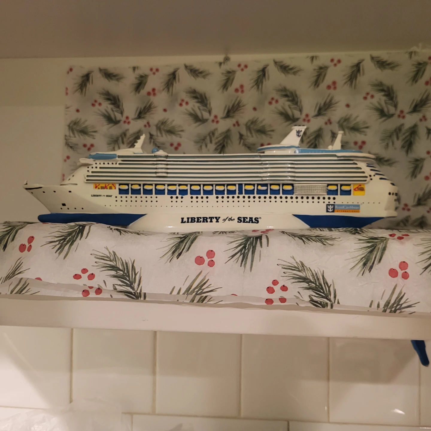 Royal Caribbean Liberty of the Seas Model Ship - photo 3