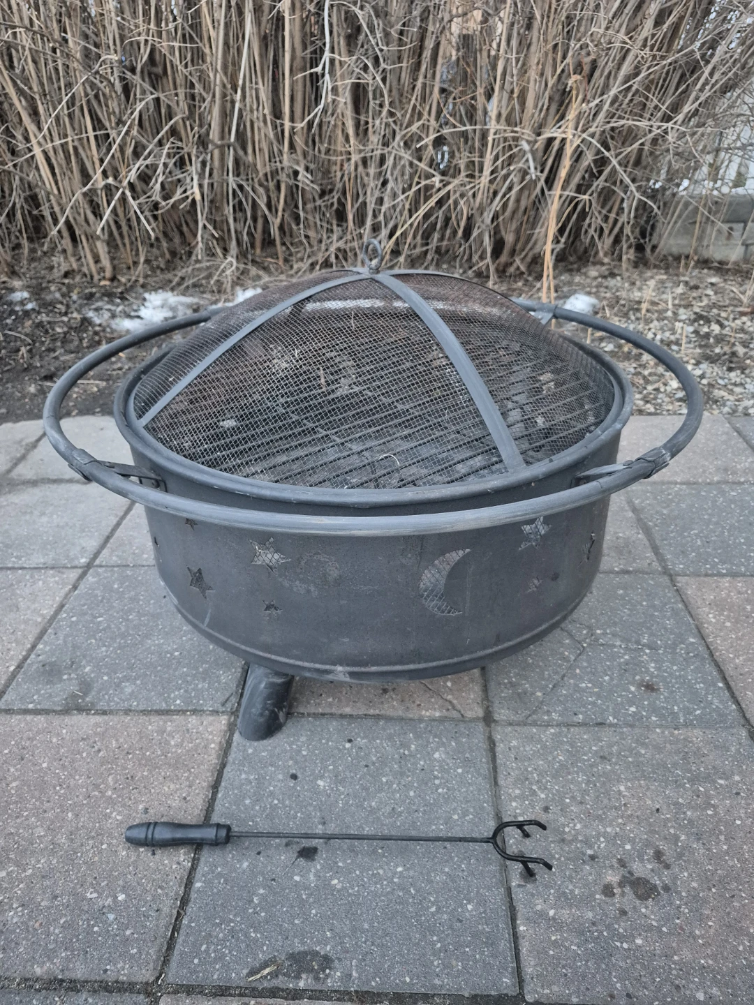 Fire Pit with Grill, Spark Screen and Cover