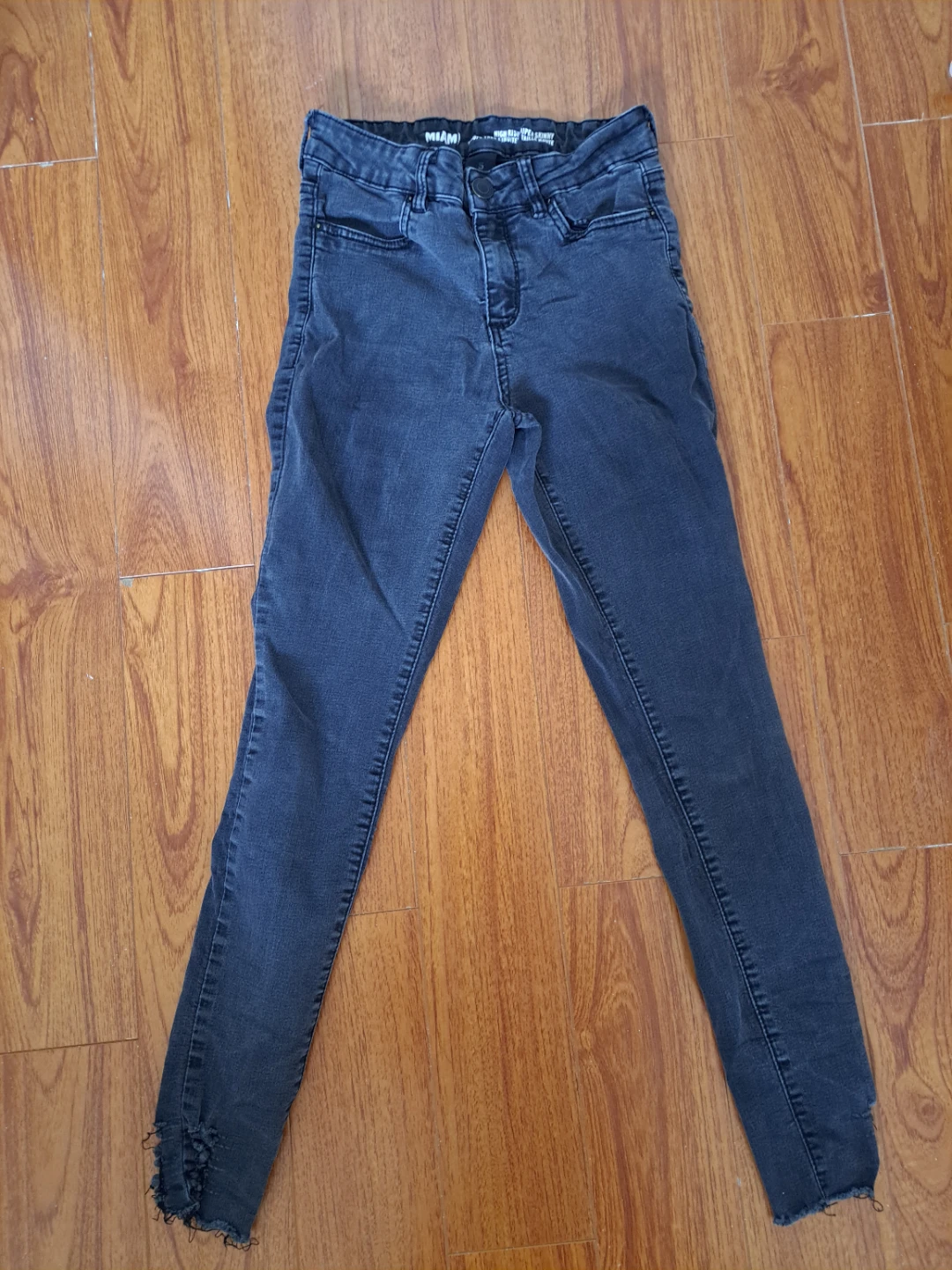 🩵Distressed Black High Rise Skinny Jeans🩵