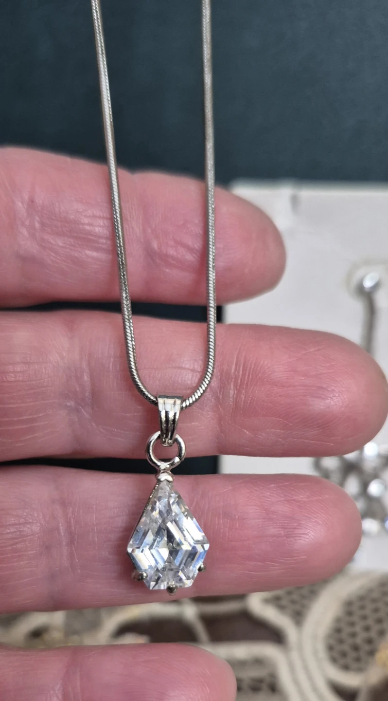 diamond look Necklace and Earring Set - photo 3