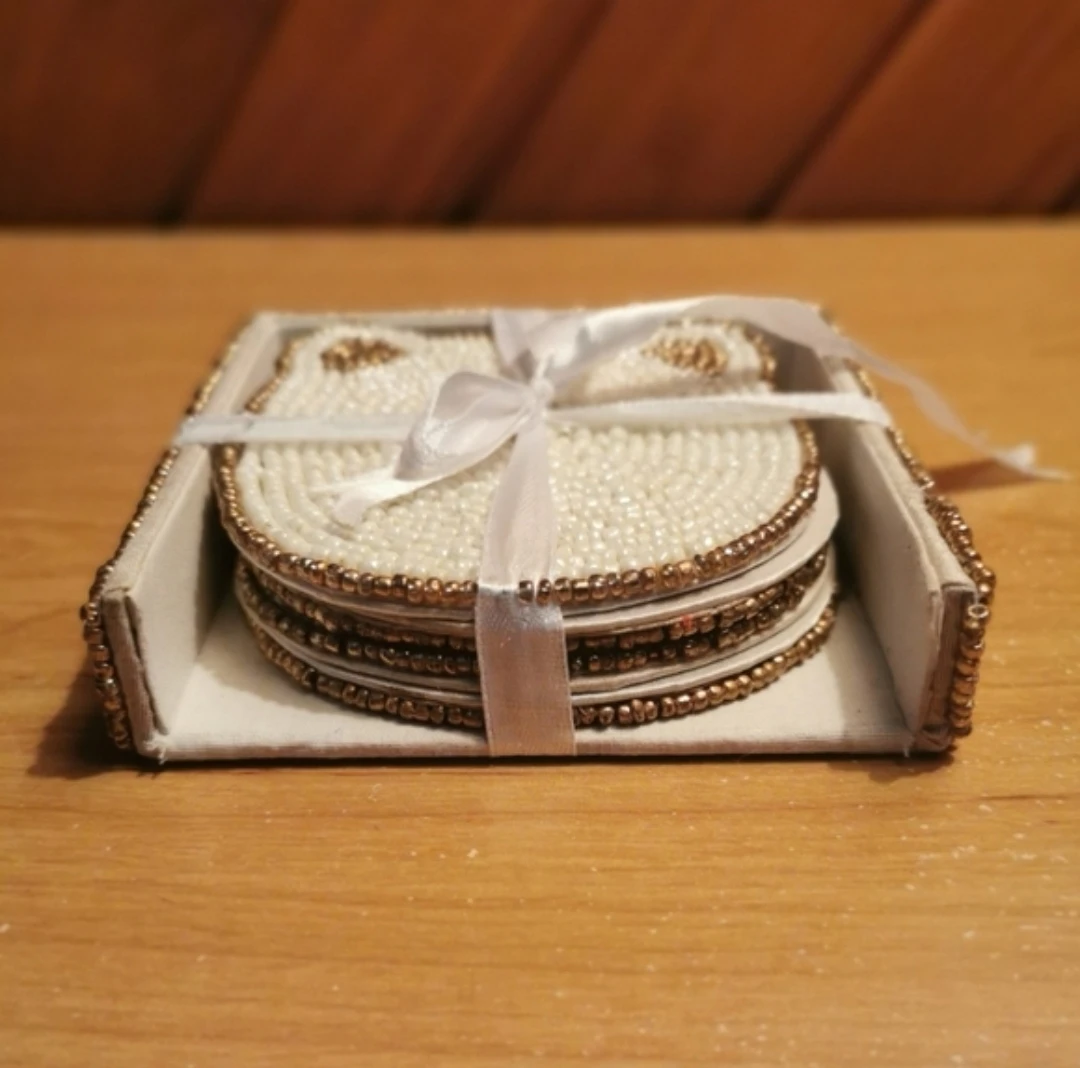 Beaded Cat Coaster Set - photo 2
