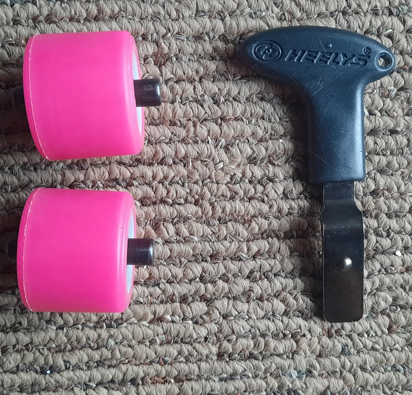 Heelys Wheels + Tool - photo 2