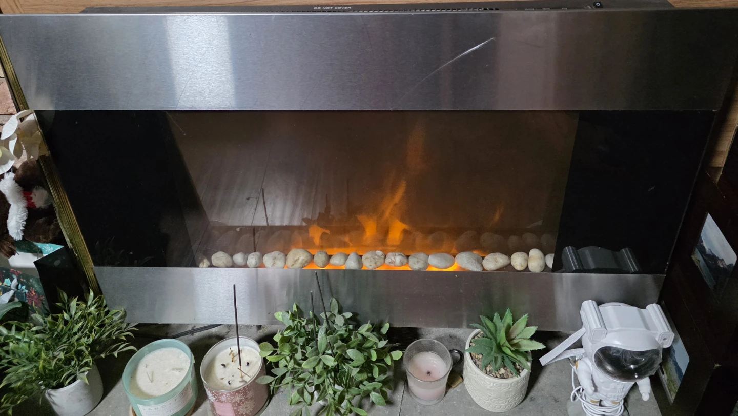Electric Fireplace with Stones
