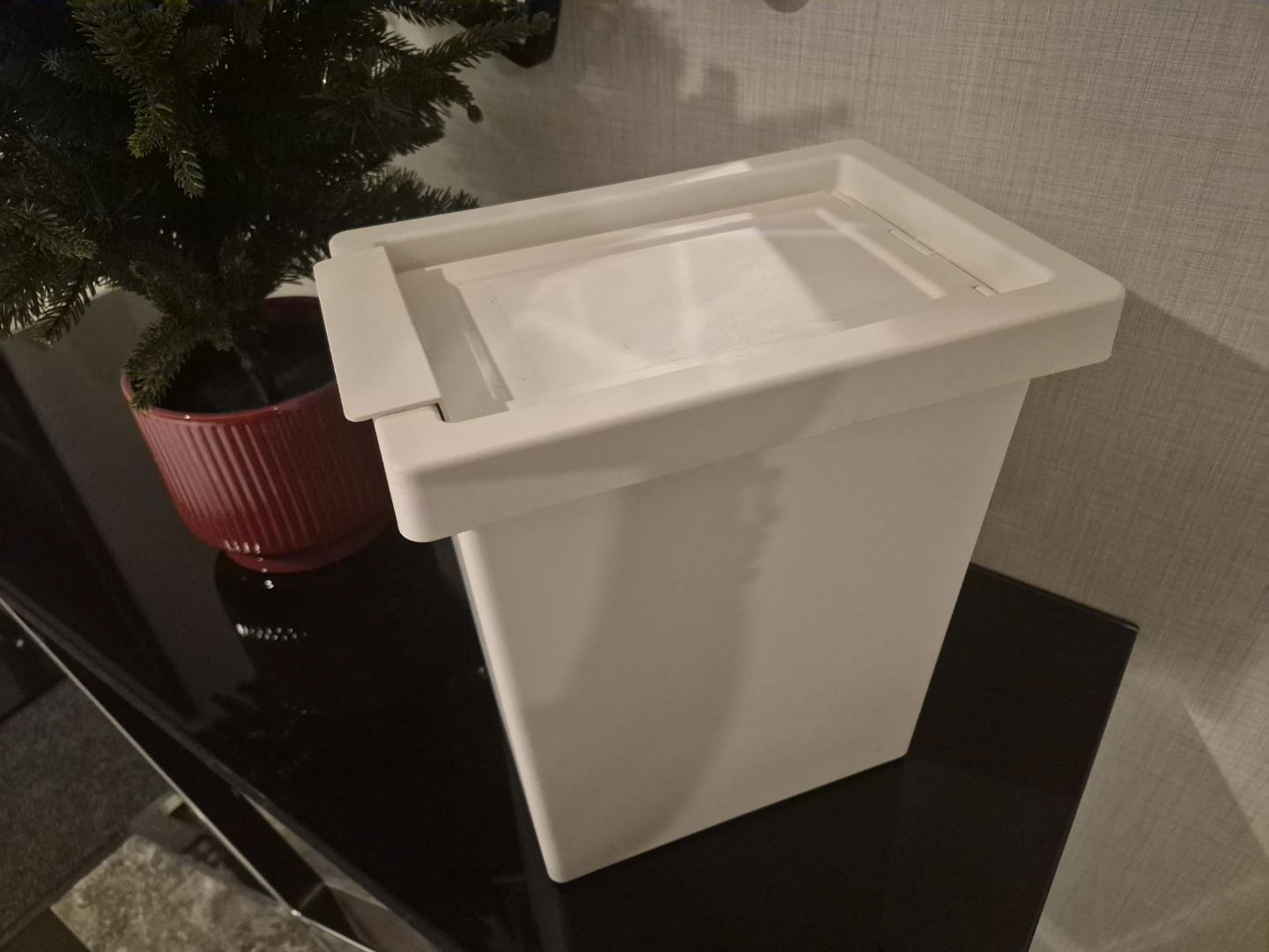 White Plastic Bin with Lid